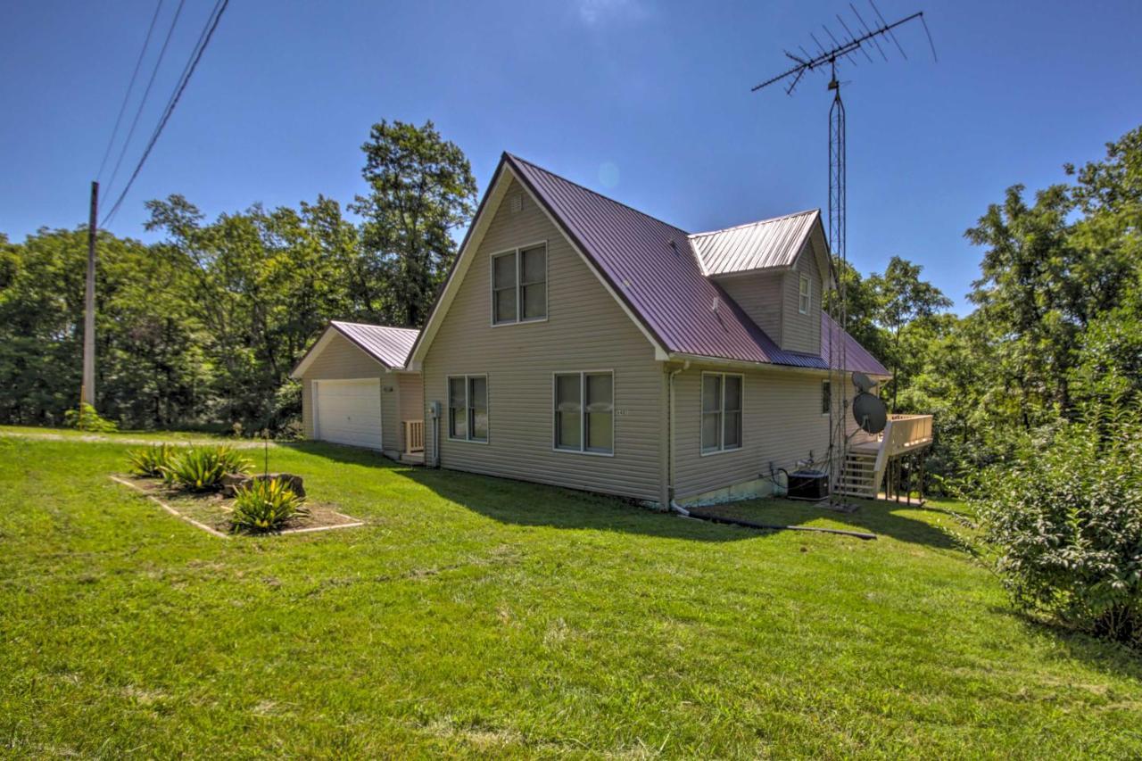 Modern Eckerty Home With Deck On Patoka Lake! Taswell 외부 사진