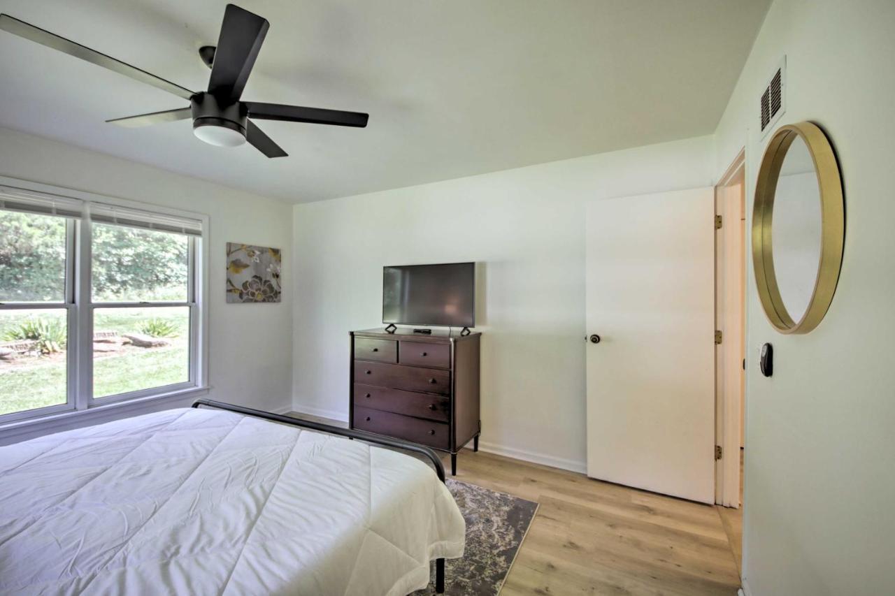 Modern Eckerty Home With Deck On Patoka Lake! Taswell 외부 사진