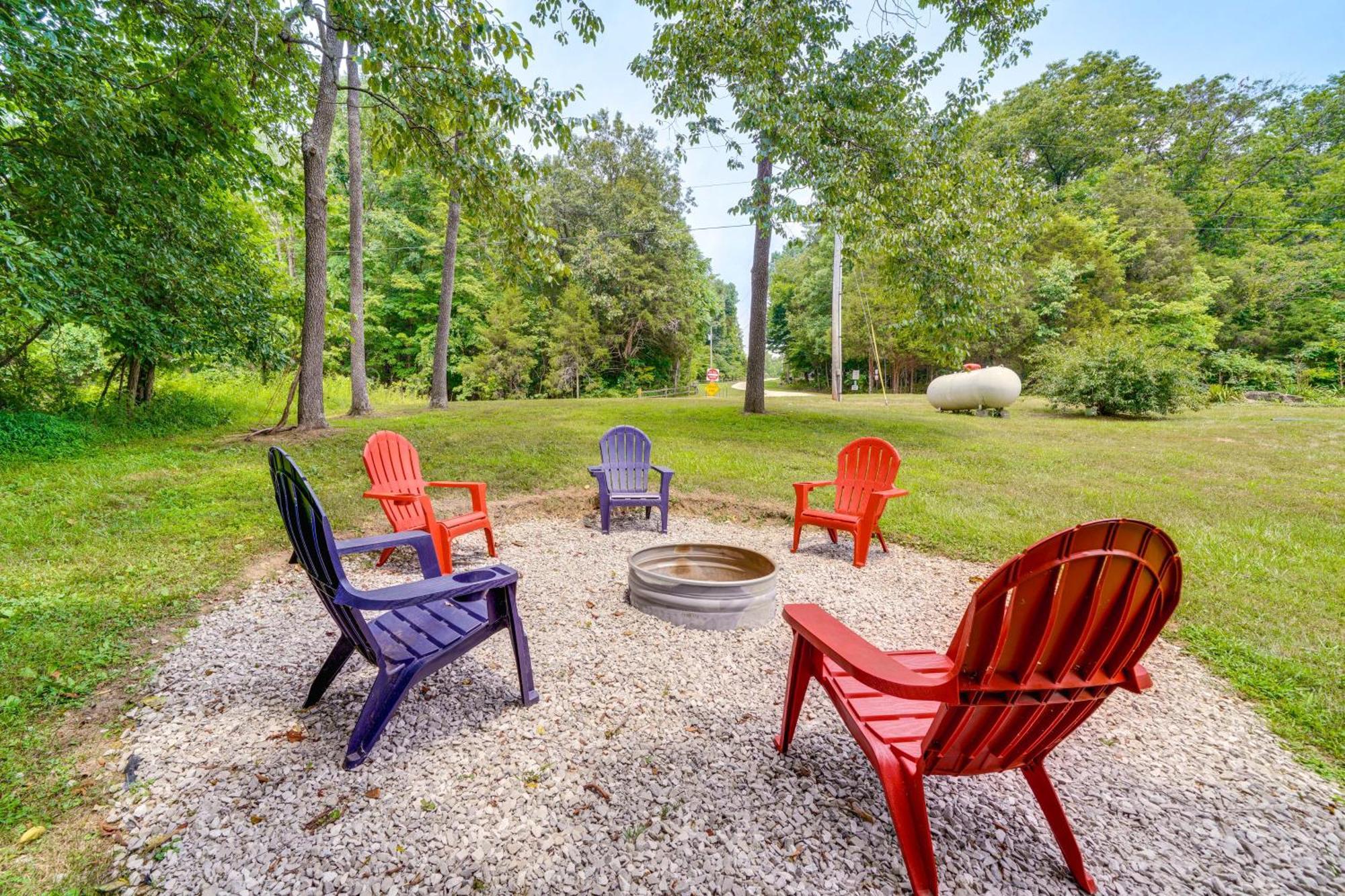 Modern Eckerty Home With Deck On Patoka Lake! Taswell 외부 사진