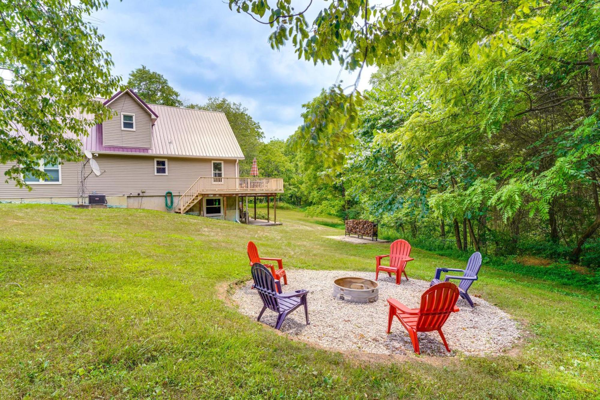 Modern Eckerty Home With Deck On Patoka Lake! Taswell 외부 사진