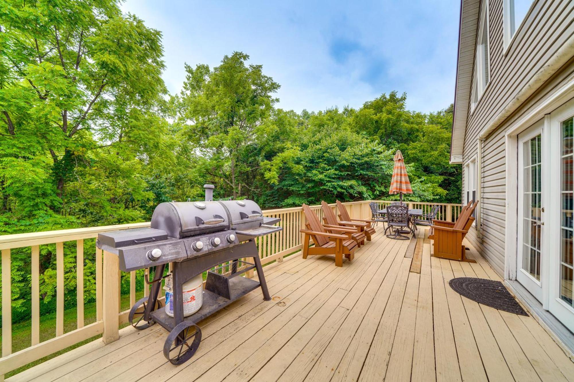 Modern Eckerty Home With Deck On Patoka Lake! Taswell 외부 사진